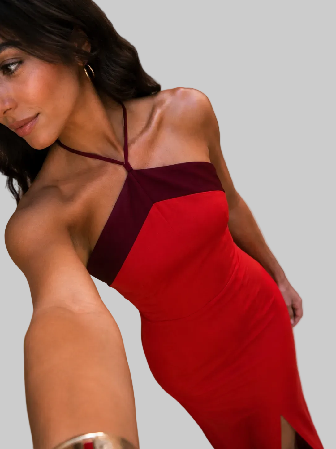 Vestido largo halter con abertura