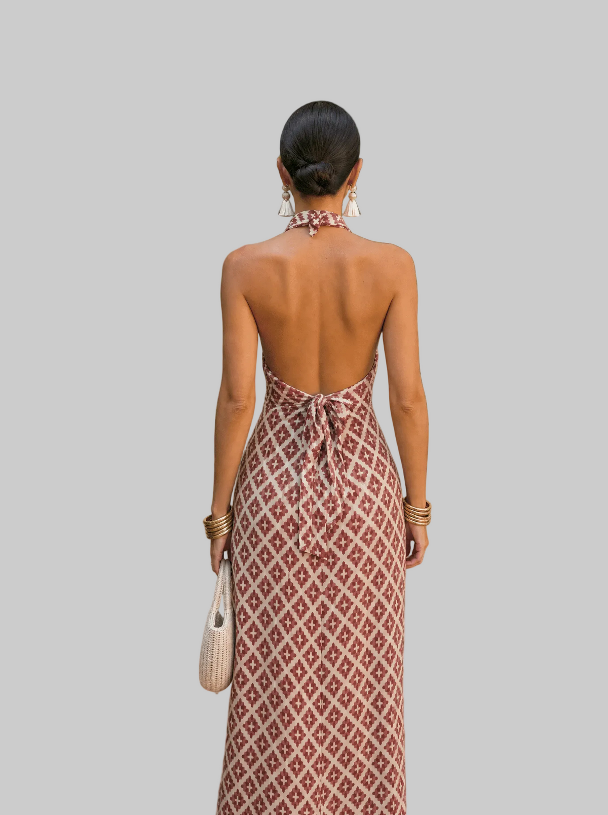 Vestido Elegante con Diseño de Hombros Descubiertos